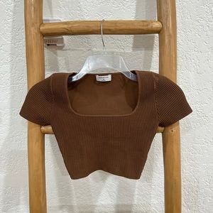 Aritzia Babaton Sculpt Knit Squareneck Cropped Top